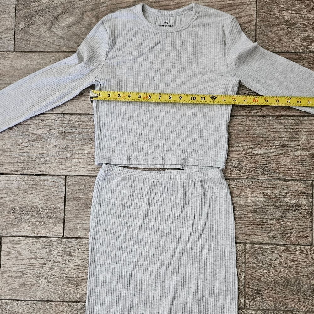 H&M Gray Ribbed Knit Two-Piece Set - Picture 5 of 9